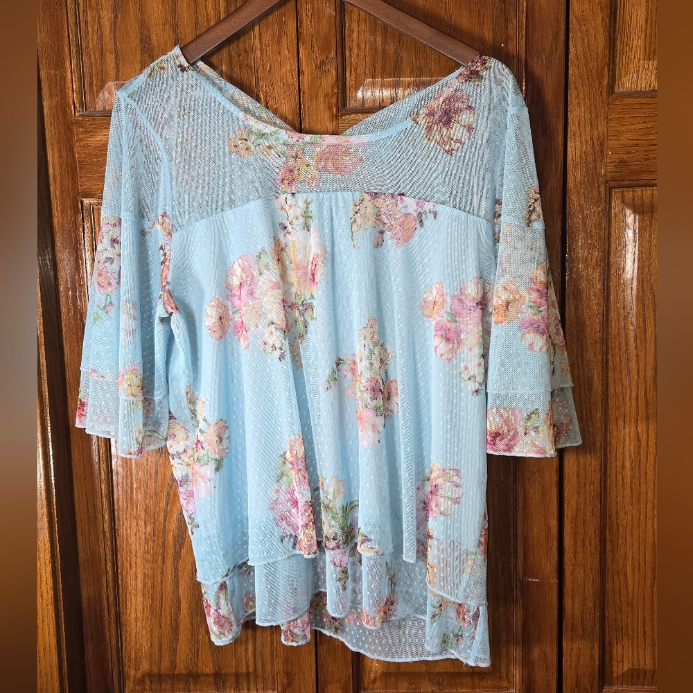 Relativity Light Blue Floral Pattern Elbow Length Flutter Sleeve Blouse,…